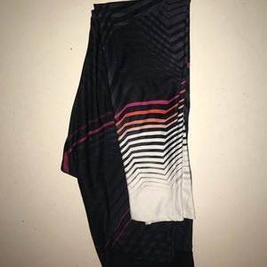 Multi colored leggings with elastic band